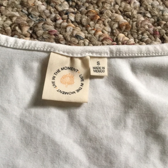 tee - Picture 2 of 2